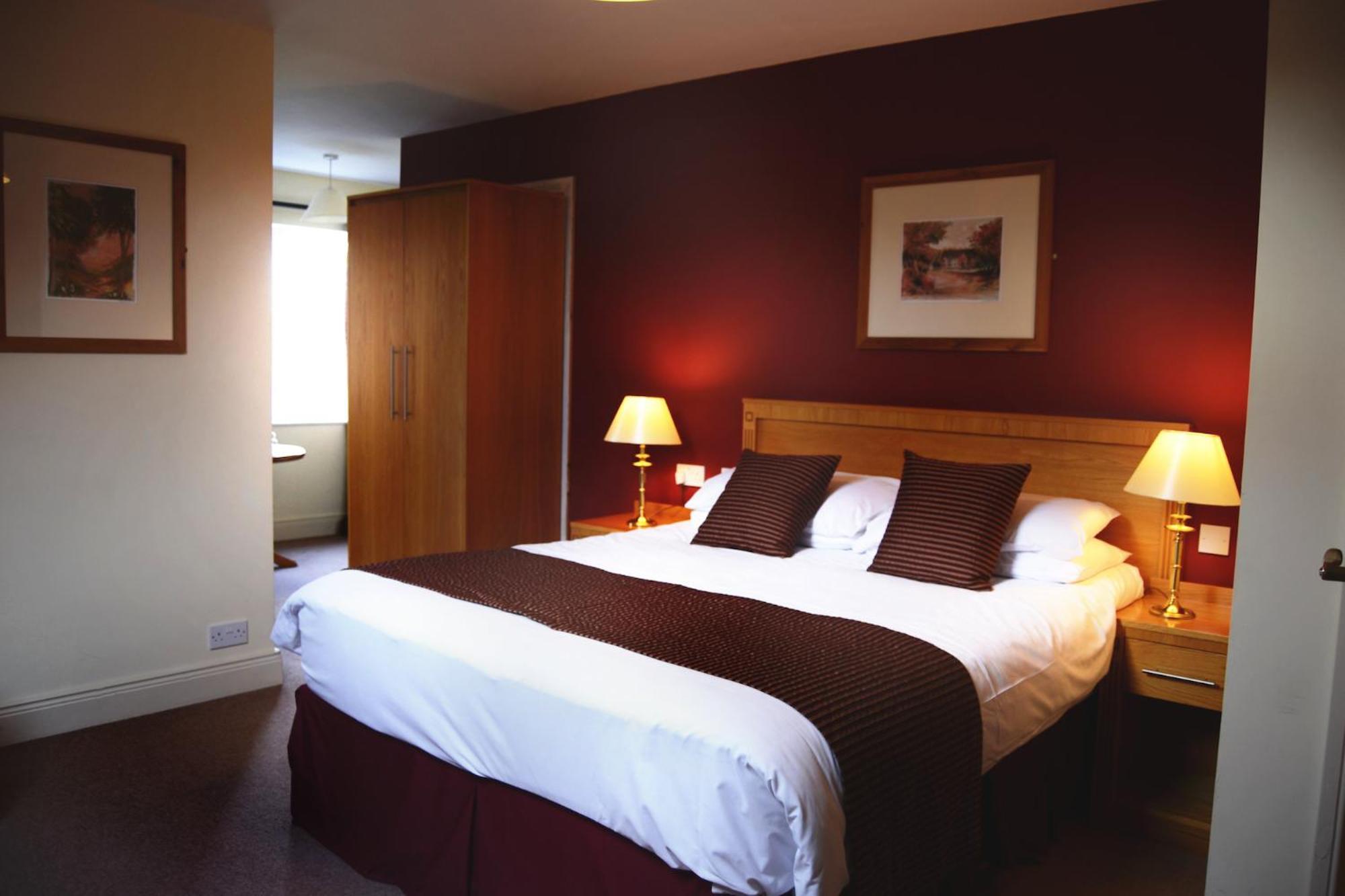 Donegal Manor Hotel Donegal Town Екстериор снимка