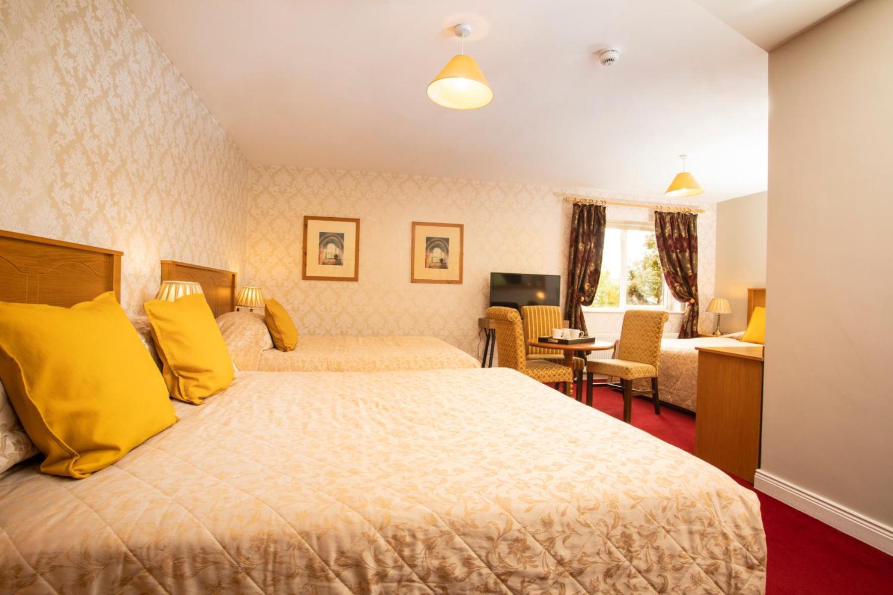 Donegal Manor Hotel Donegal Town Екстериор снимка