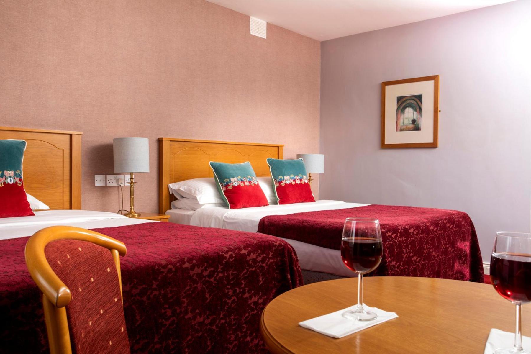 Donegal Manor Hotel Donegal Town Екстериор снимка